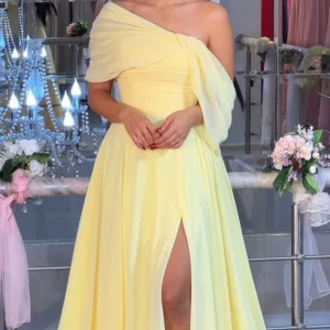 Vintage A-linjeformad gul chiffongbalklänning med inbyggd BH