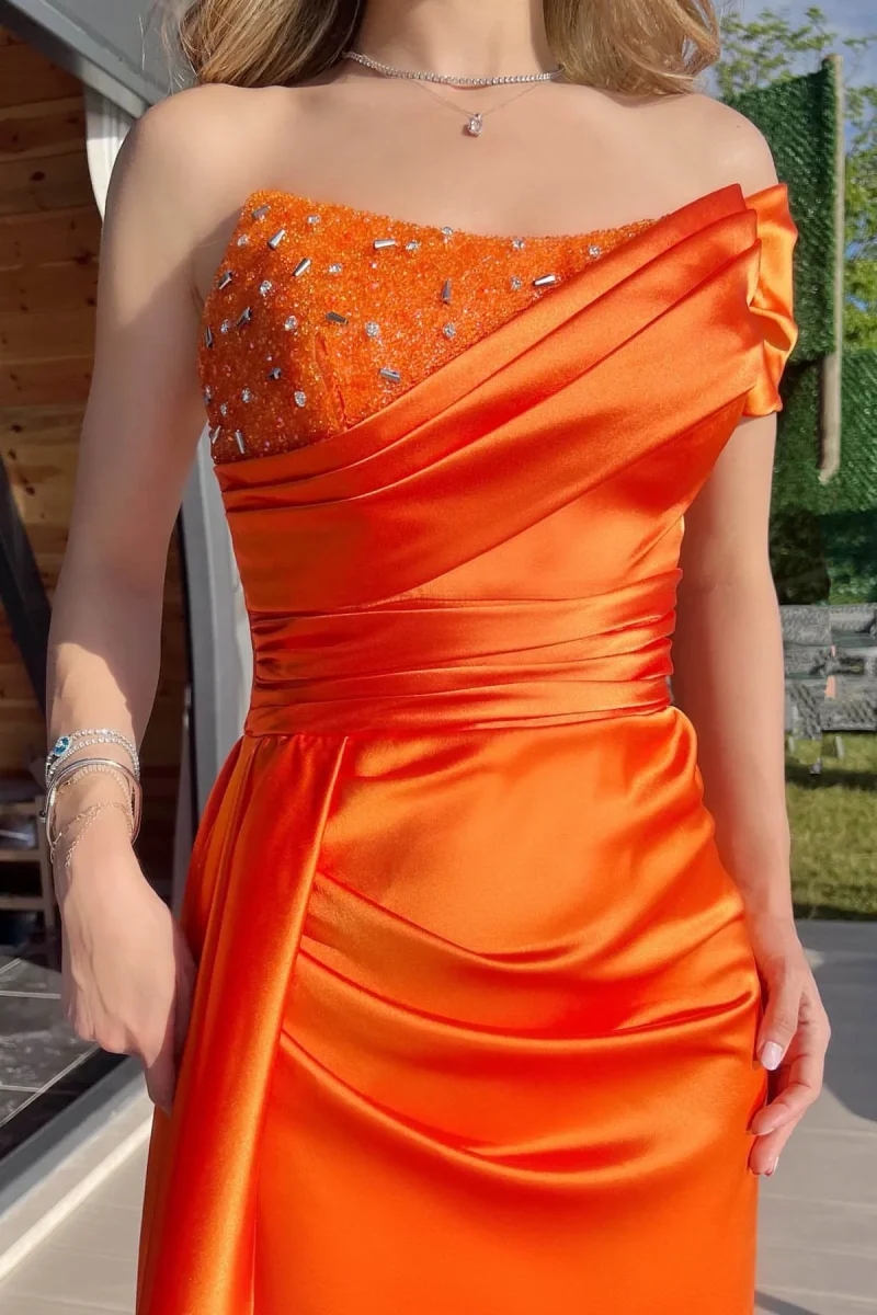 Elegant Orange One-Shoulder Mermaid Prom Dress with Beaded Ruffles and Split - Bild 4