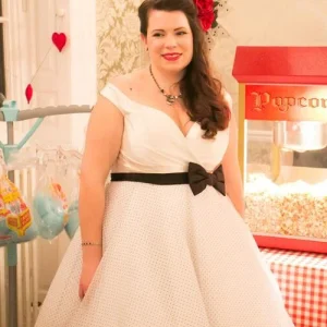 1950-talet Plus Size Vintage Polka Dot Kort Bröllopsklänning