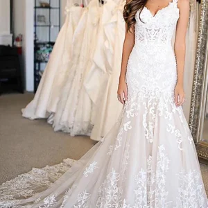 Glamorous Sweetheart Mermaid Wedding Dress with Appliques - Elegant Bridal Gown