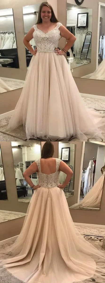 Bröllopsklänning med lockärmar i plusstorlek med delikat spetspärlstopp - Bild 4