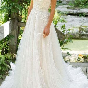 Ärmlös tyllspetsbrudklänning för stranden med applikationskjol