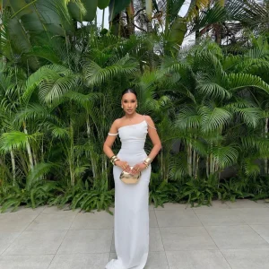 Vit satin ärmlös balklänning lång aftonklänning elegant