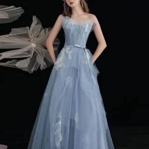 Elegant Blue Tulle Lace Tea‑Length Prom Dress with Delicate Detailing