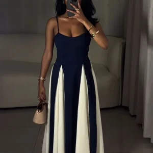 Chiffongklänning med spaghettiband och dragkedja