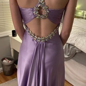 Glamorös Lila Satinpärlspetsad Lång Balklänning med Aftonklänning