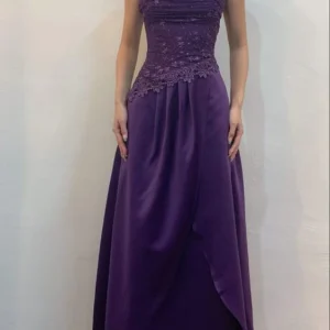 Satin A-linjeformad Golvlång Aftonklänning Ärmlös Lila Elegans