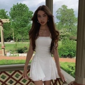 Chiffon Spaghetti-Strap White A-Line Homecoming Dress with Bra