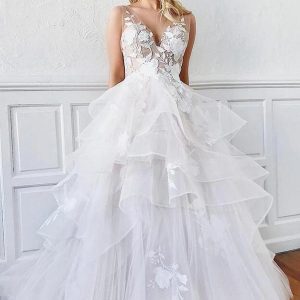 Elegant A-Line V-Neck Lace Wedding Dress with Spaghetti Straps