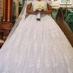 Opulent Off-Shoulder Lace Ball Gown Wedding Dress with Grand Train and Veil