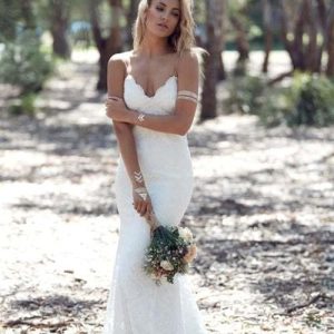 Elegant Mermaid Wedding Dress with Floral Lace, Spaghetti Straps, V-Neck