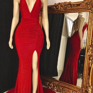 Elegant Red Halter Sleeveless Prom Dress with High Split and Ruched Details