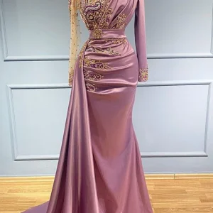 Elegant Long Sleeve V-Neck Mermaid Prom Gown with Exquisite Beading Details