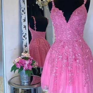 Elegant Pink A-Line Sleeveless Homecoming Dress with Lace Appliques
