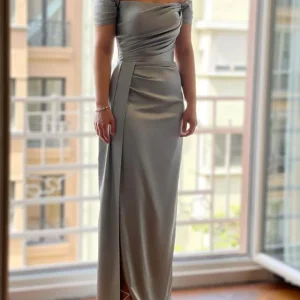 Elegant Off-Shoulder Silver Sheath Dress with Slit for Special Occasions