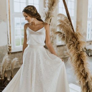 Casual Bridal Separeras med spets bröllopskjol