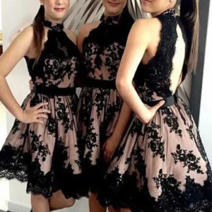 Grimma Svarta Spets Korta Brudtärnklänningar Med Öppen Rygg