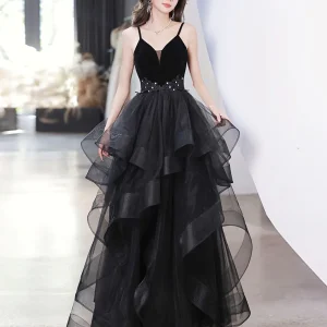 Svart Spaghetti Strap Volang kjol Nivå balklänning