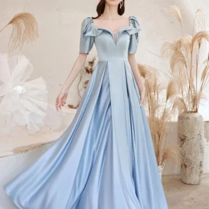Himmelsblå kortärmad satin A-linje balklänning examensklänning