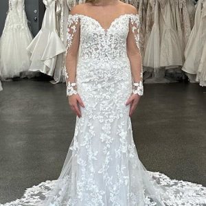 Plus Size Off Shoulder Långärmad spetsbröllopsklänning