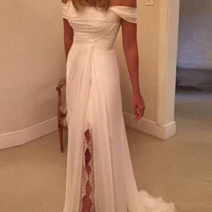 Chiffong Bohemian Beach Off Shoulders Bröllopsklänning med sidoslits