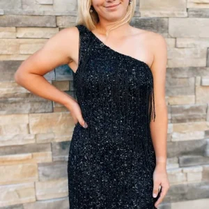 One Shoulder Bead Tofsar Svarta paljetter Hemkomstklänning