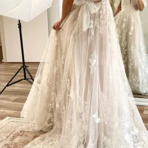 Romantisk Flowy Boho bröllopsklänning i spets