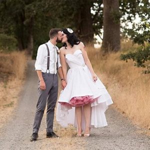 Rustik Country Sweetheart Hög Låg Bröllopsklänning