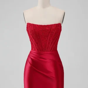 Strapless Lace Ruched Bodycon Short Red Homecoming Dress