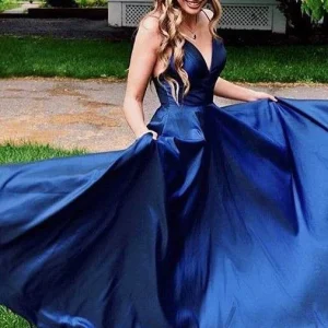 Sexig blå lång enkel balklänning Högtidsklänning för dans med korsband