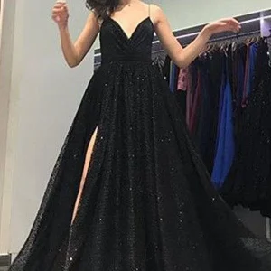 Handla spaghettiband Långsida slits Svart balklänning Högtidsklänning av 8:e klass