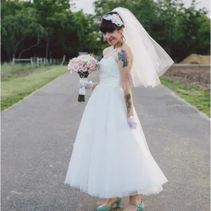 Axelbandslös lantlig te Längd Tyll Kort 1950-tal Retro Bröllopsklänning