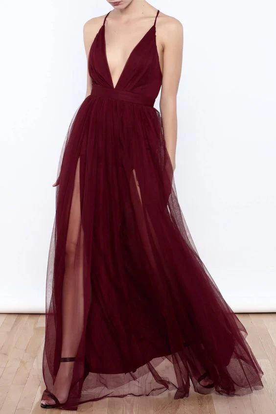 Unik plunge V-ringad Burgundy Chiffon Flowy balklänning med sidoslitsar - Bild 2