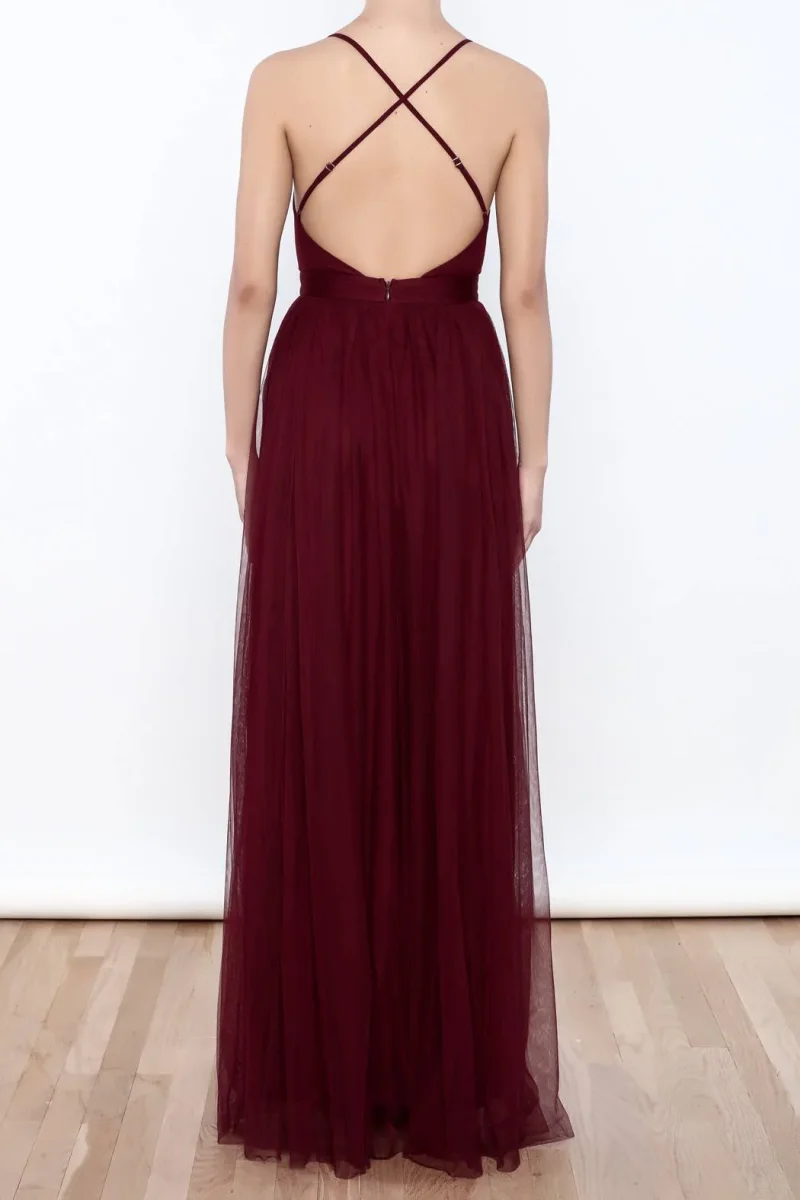 Unik plunge V-ringad Burgundy Chiffon Flowy balklänning med sidoslitsar - Bild 3