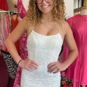 White Lace Bodycon Teen Homecoming Dress