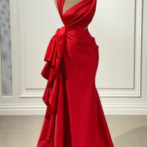 Elegant Red Charmeuse Long Prom Dress with High Slit – Queen Anne Neckline