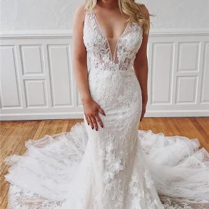 Elegant Mermaid Wedding Dress with Detachable Lace Straps, Perfect Bridal Look