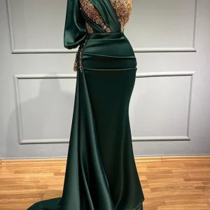 Elegant Dark Green One-Shoulder Mermaid Prom Dress with Beaded Appliques