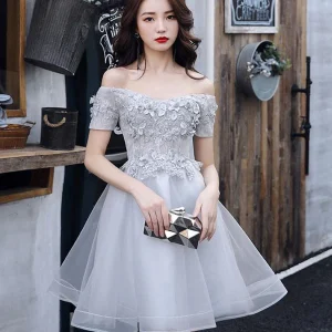 Elegant Off-Shoulder Short Grey Lace Prom Dress for Graduation Homecoming Events